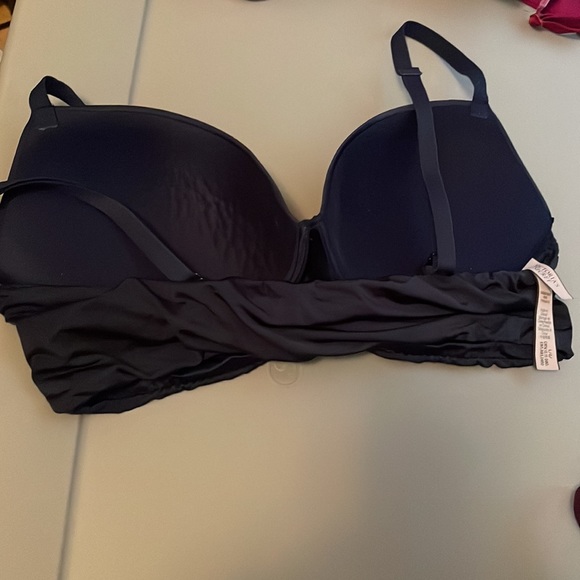 4 Victoria secret bras , GUC lots of wear left. See all pics for any flaws . - Picture 5 of 11